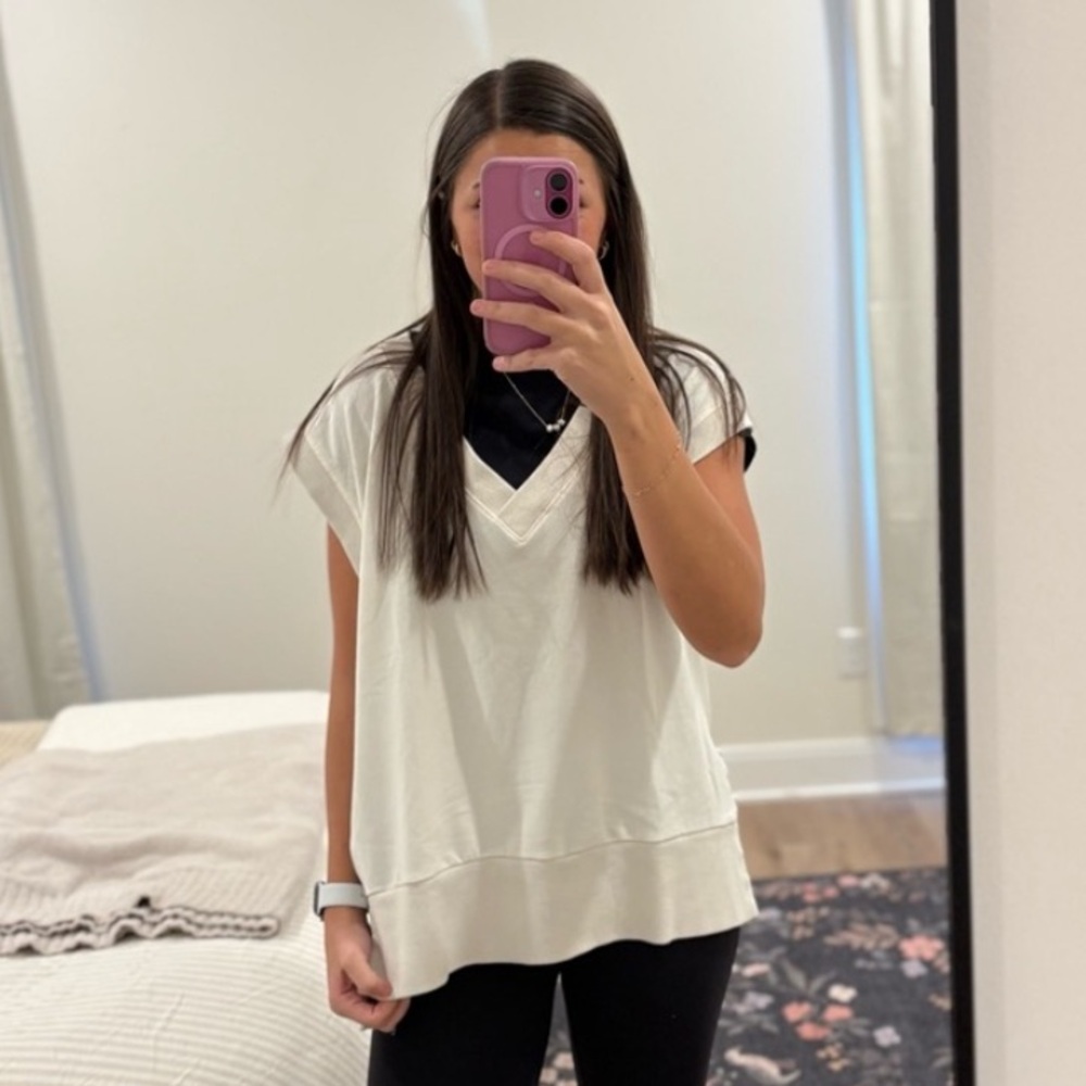 Athleta Retroverry V Neck Sweatshirt Tee Ivory